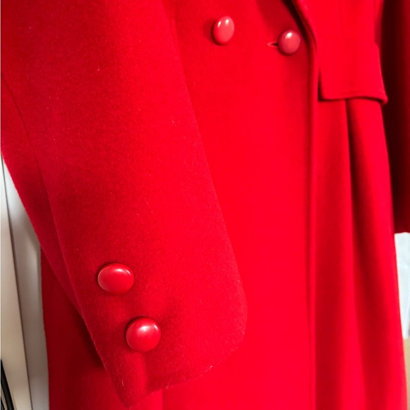 Elegant Vintage Red Women's Coat Petite Small 100% wool - Picture 4 of 11